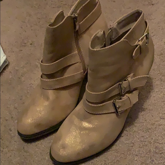 Boots - Picture 2 of 3